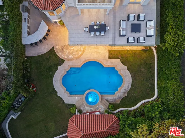 $12,400,000 | 11730 Stonehenge Lane, Los Angeles, CA 90077