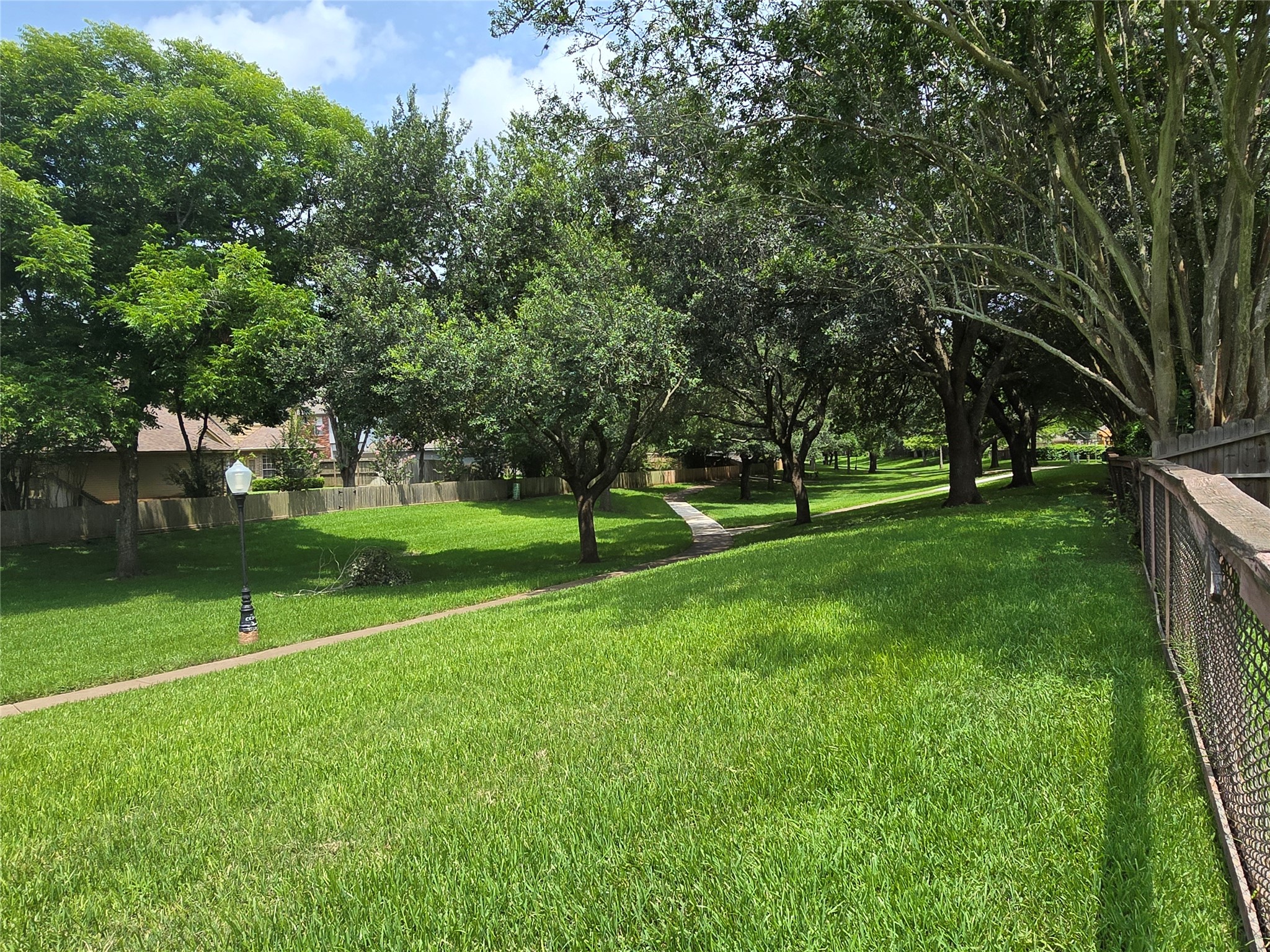3434 Streamside Lane Sugar Land, TX 77479 - Photo 8 of 25