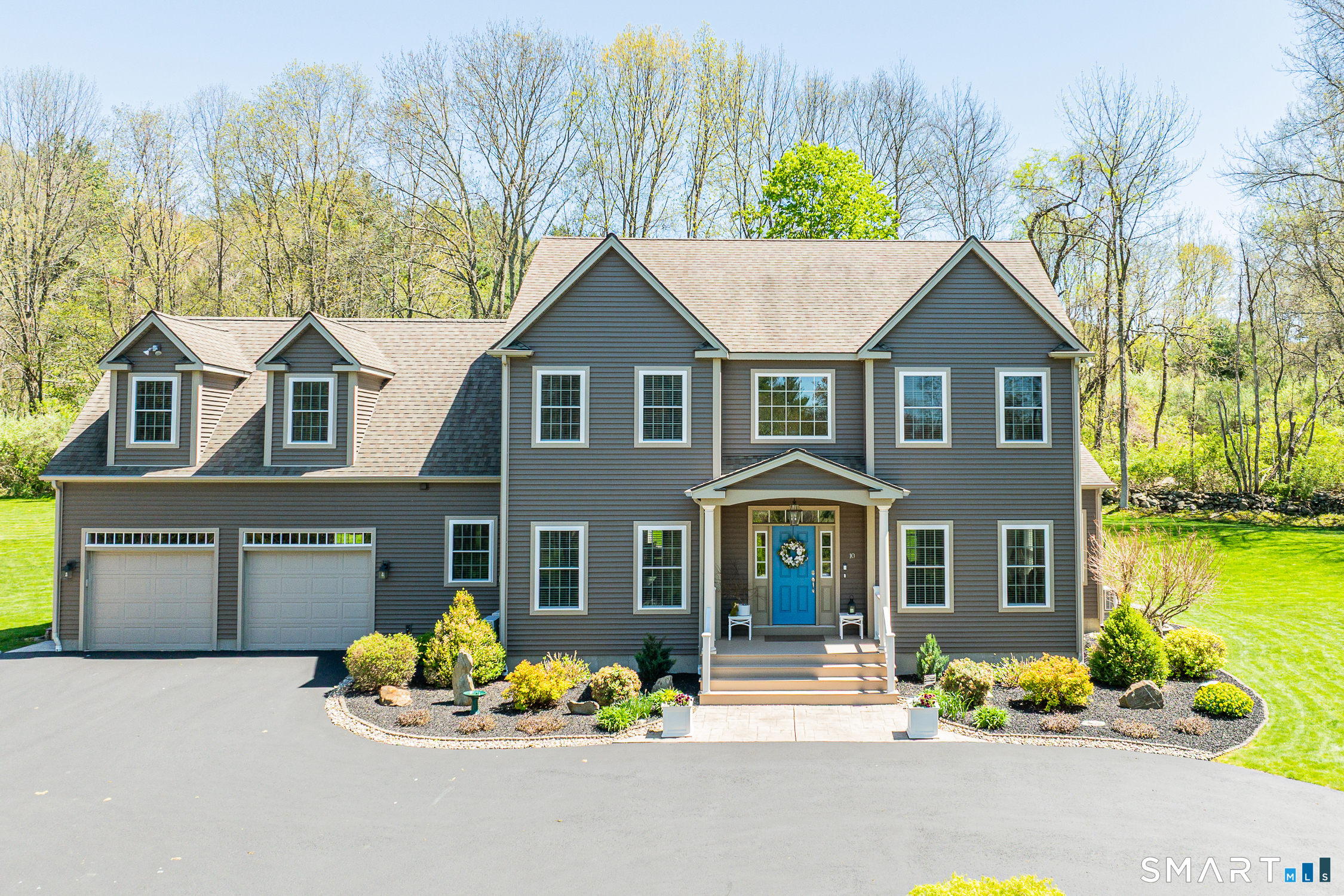 10 Heritage Road Putnam, CT 06260 - Photo 1 of 40