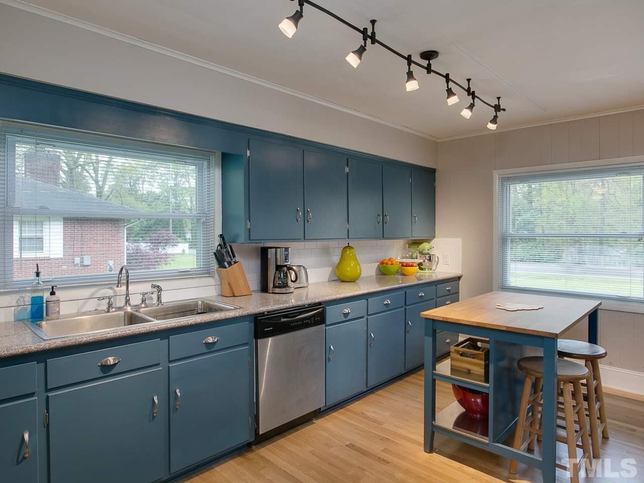 3527 Hope Valley Road Durham, NC 27707 - Photo 8 of 29 Gallery Image 8