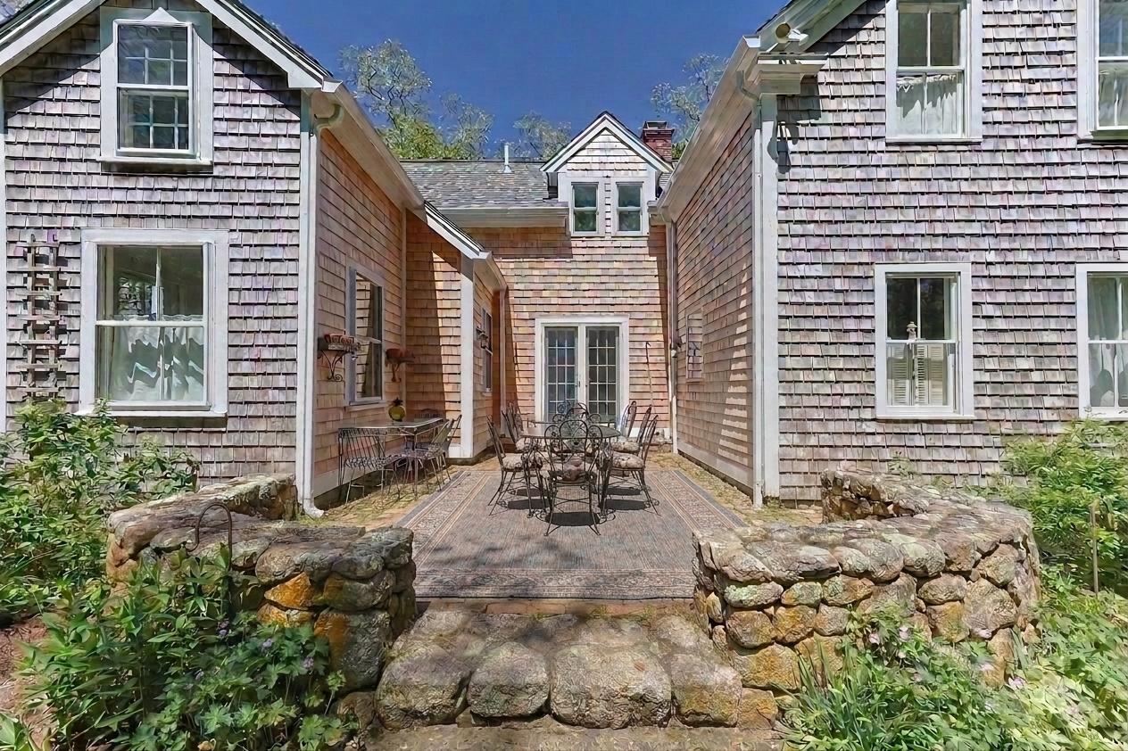 18 Old County Road Sandwich, MA 02537 - Photo 5 of 64 collov-ai_20260625195224_qv5yu1