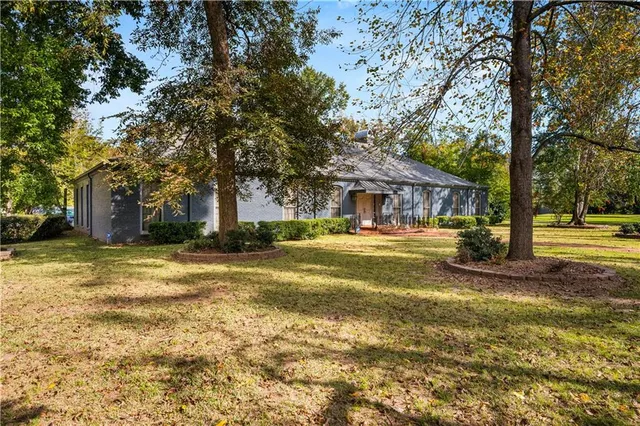 $450,000 | 3803 Pecan Drive, Alexandria, LA 71302
