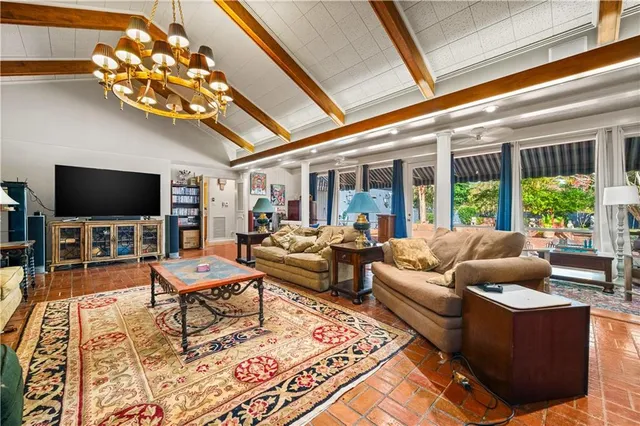 $450,000 | 3803 Pecan Drive, Alexandria, LA 71302