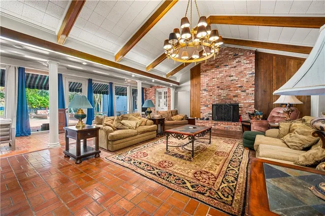 $450,000 | 3803 Pecan Drive, Alexandria, LA 71302