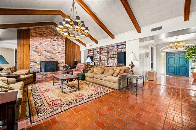 $450,000 | 3803 Pecan Drive, Alexandria, LA 71302