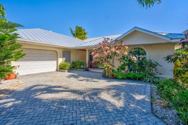 a view of outdoor space yard and patio