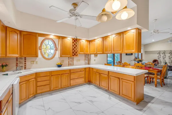 a view of a livingroom with furniture and a livingroom