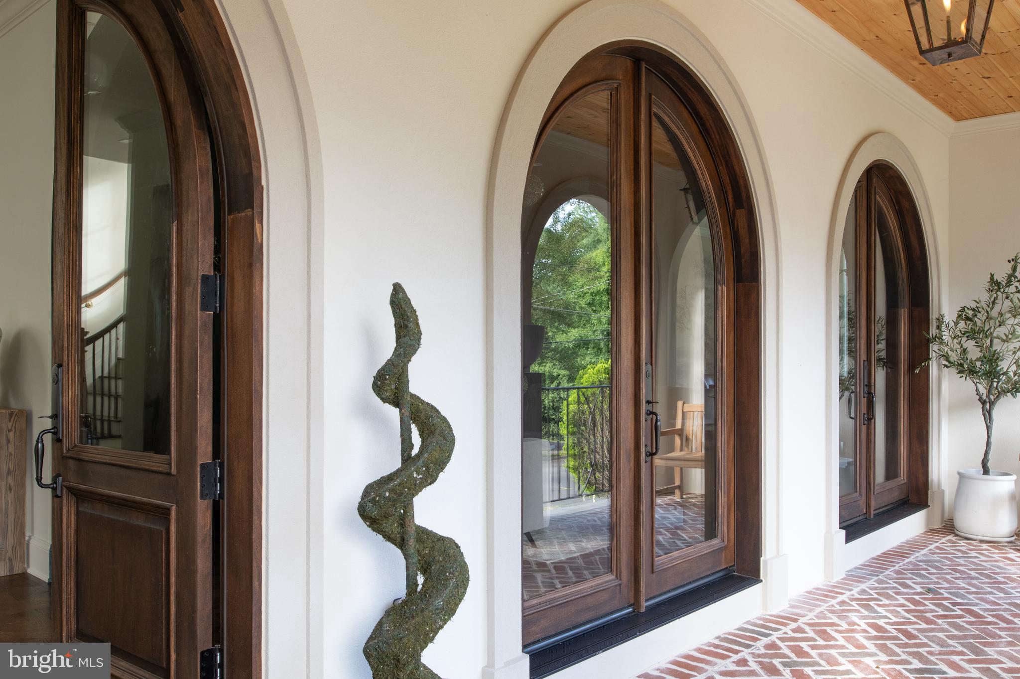 1504 Laburnum Street McLean, VA 22101 - Photo 5 of 86