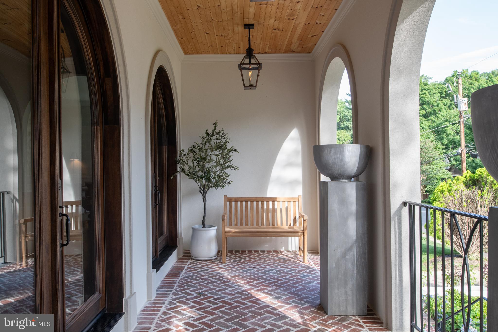 1504 Laburnum Street McLean, VA 22101 - Photo 6 of 86