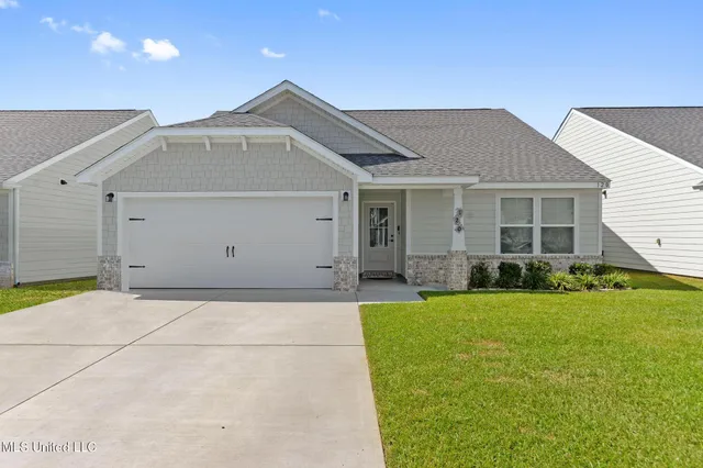 $405,900 | 120 Pointe Breeze Way, Biloxi, MS 39531