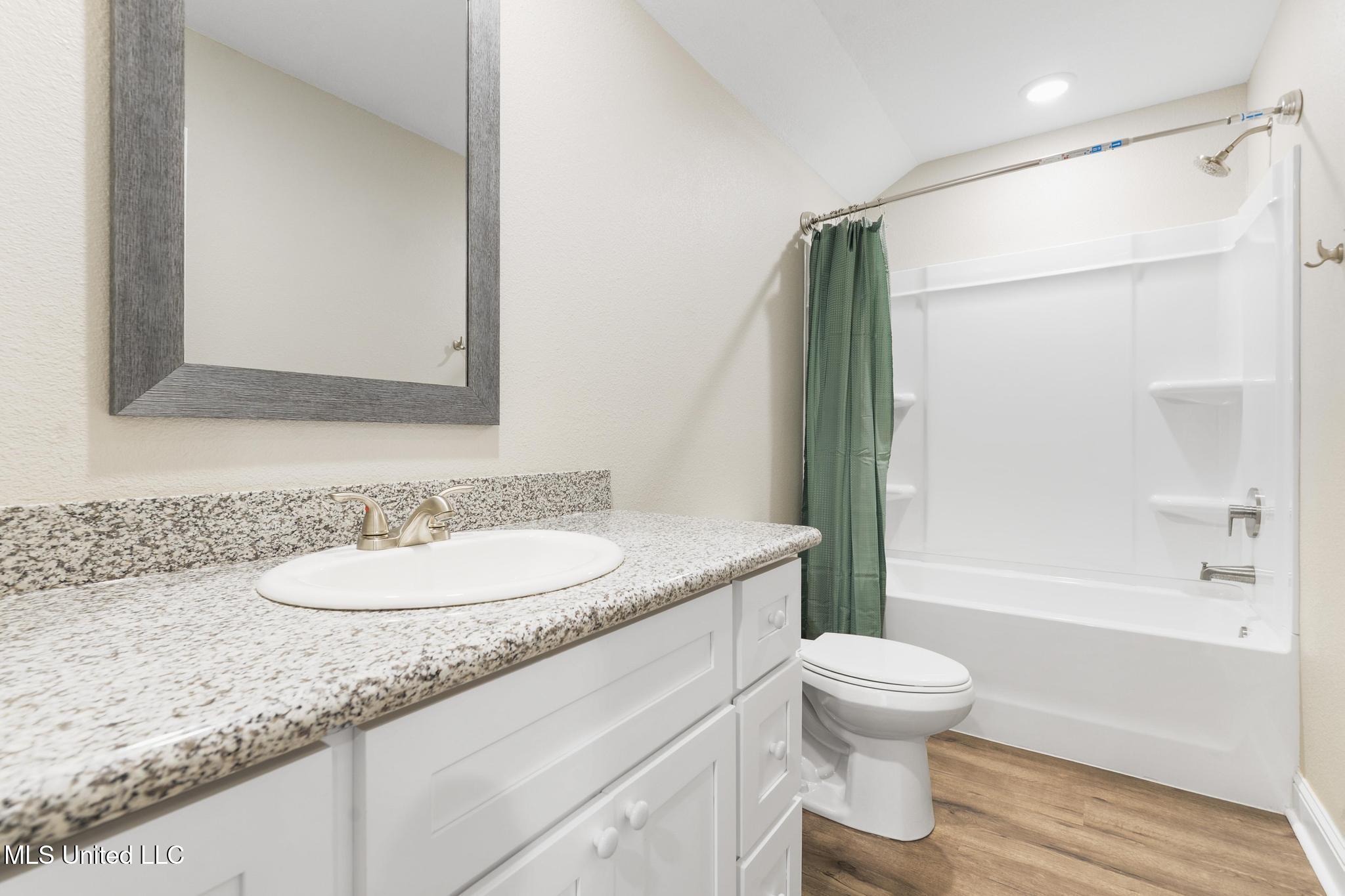 120 Pointe Breeze Way Biloxi, MS 39531 - Photo 21 of 32 020