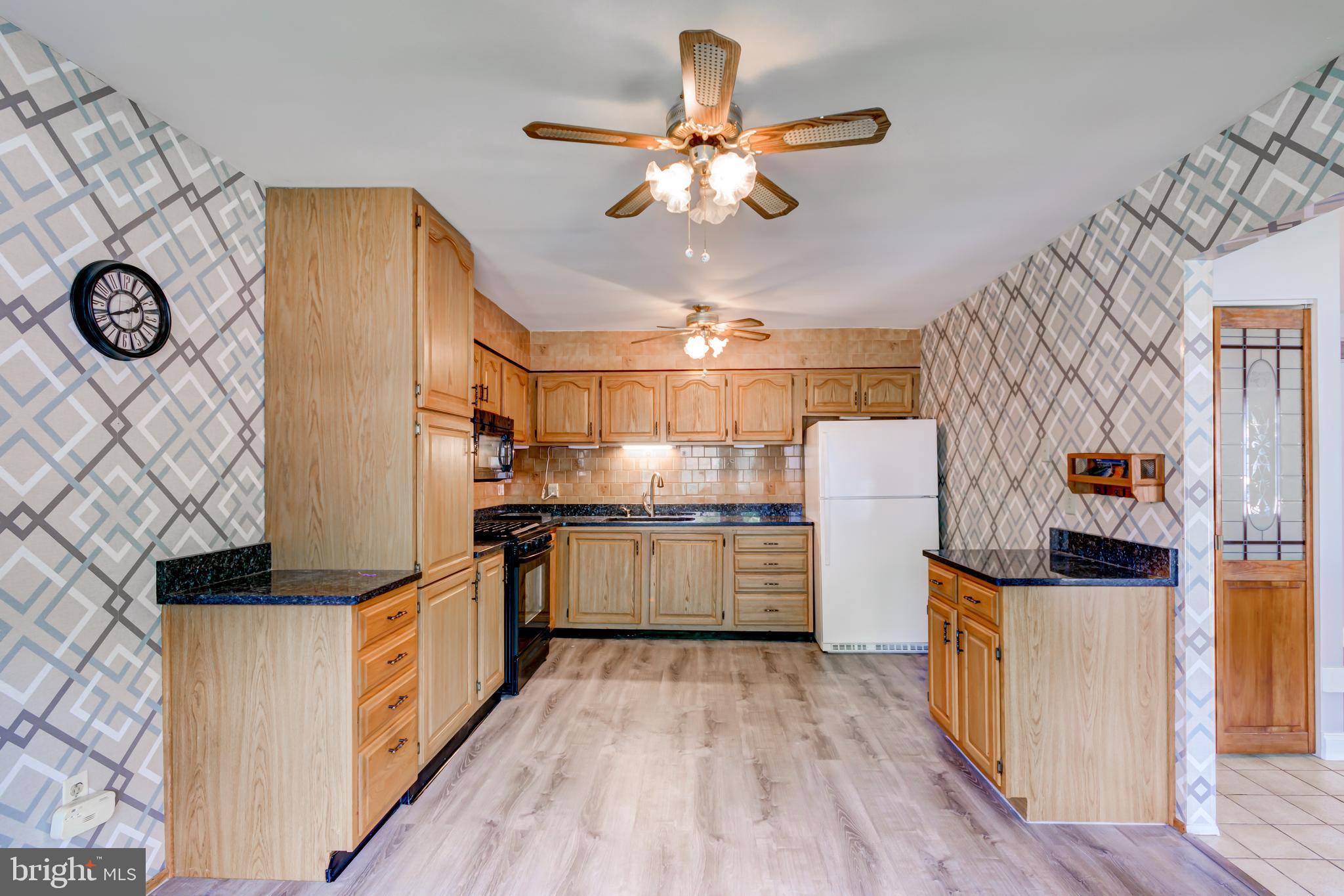 8586 Creek Road Pasadena, MD 21122 - Photo 13 of 38 Gallery Image 13