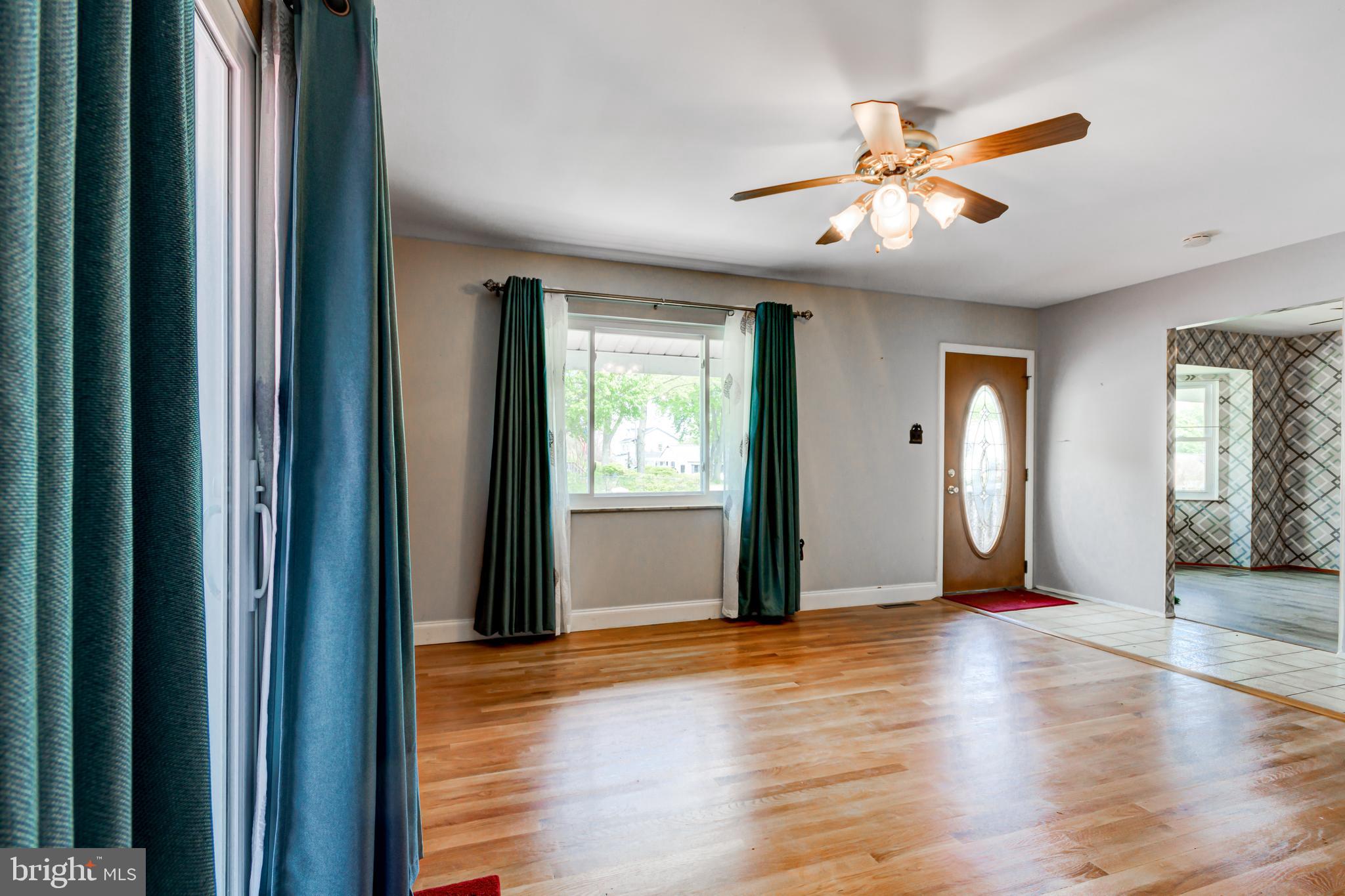 8586 Creek Road Pasadena, MD 21122 - Photo 10 of 38 Gallery Image 10