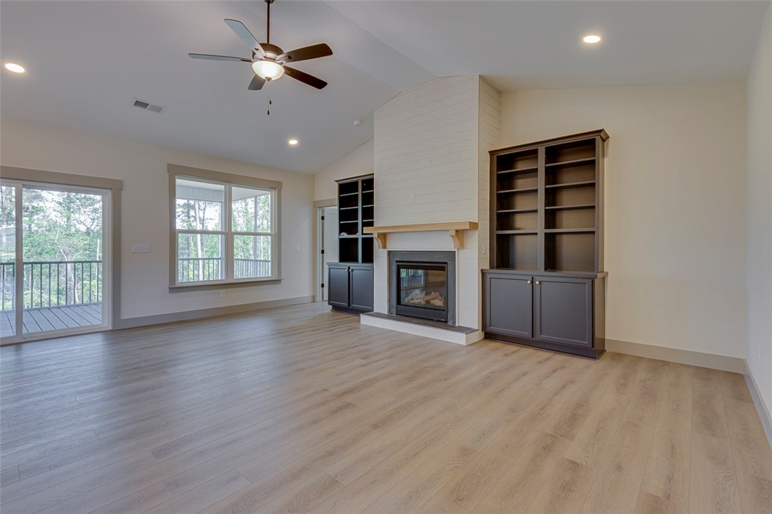 121 Hideaway Lane Easley, SC 29640 - Photo 13 of 50