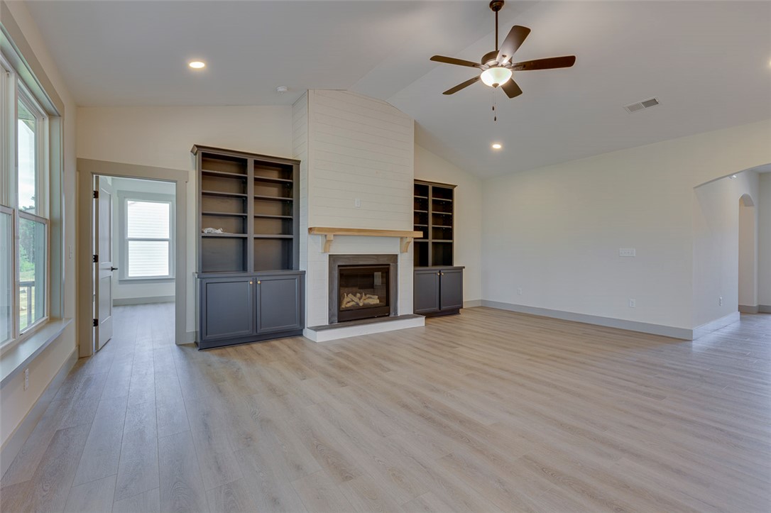 121 Hideaway Lane Easley, SC 29640 - Photo 15 of 50