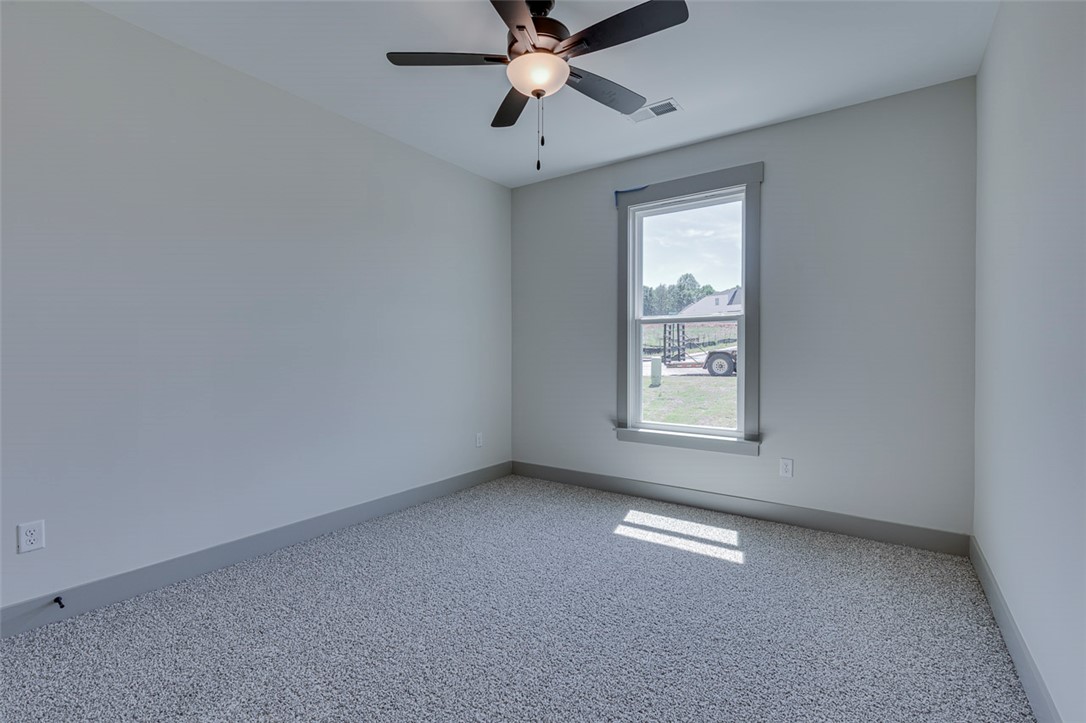 121 Hideaway Lane Easley, SC 29640 - Photo 9 of 50