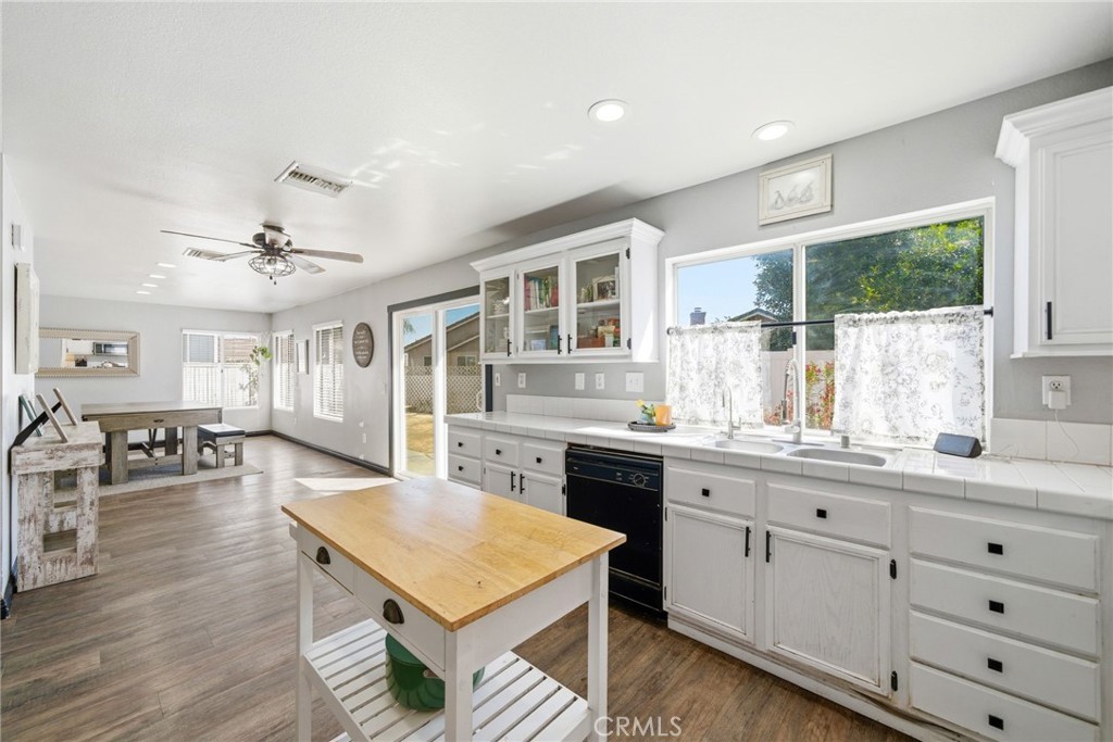 855 Viewtop Circle Corona, CA 92881 - Photo 11 of 52