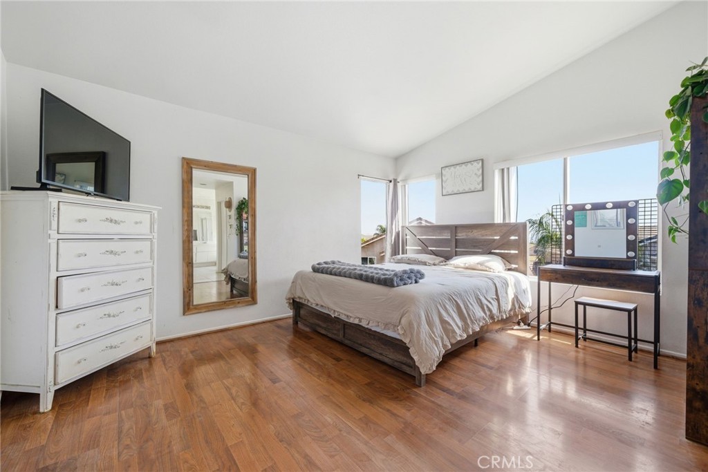 855 Viewtop Circle Corona, CA 92881 - Photo 24 of 52 a spacious bedroom with a bed and a flat screen tv