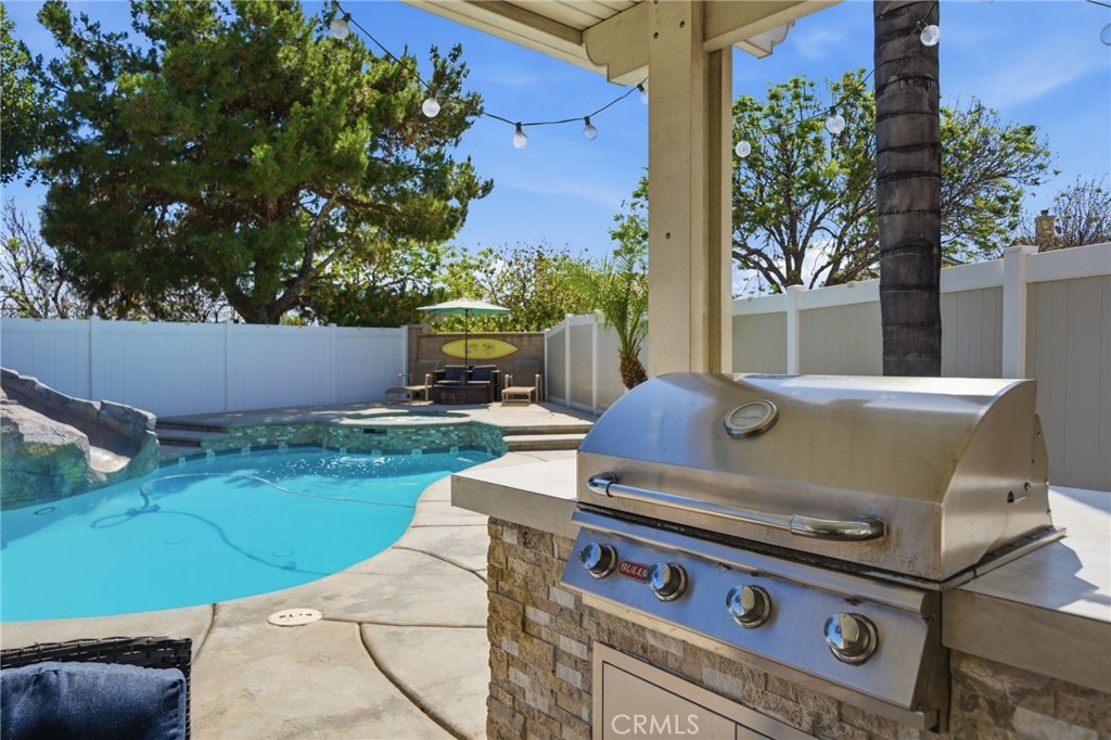 855 Viewtop Circle Corona, CA 92881 - Photo 34 of 52 a view of a backyard with plants