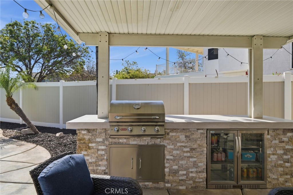 855 Viewtop Circle Corona, CA 92881 - Photo 36 of 52 a stove top oven sitting inside of a kitchen