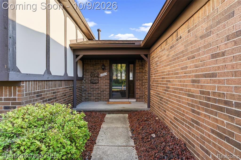 42745 Saltz Road Canton, MI 48187 - Photo 4 of 43 Gallery Image 4