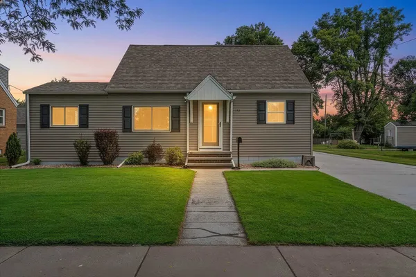 $249,900 | 712 East 3rd Street, Kimberly, WI 54136