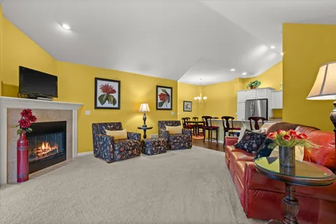 $589,900 | N50-w25074 William Drive, Pewaukee, WI 53072