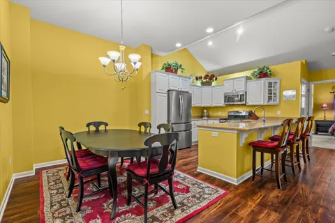 $589,900 | N50-w25074 William Drive, Pewaukee, WI 53072