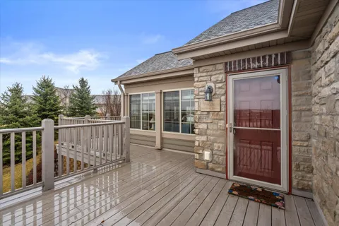 $589,900 | N50-w25074 William Drive, Pewaukee, WI 53072