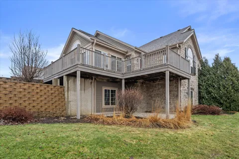 $589,900 | N50-w25074 William Drive, Pewaukee, WI 53072
