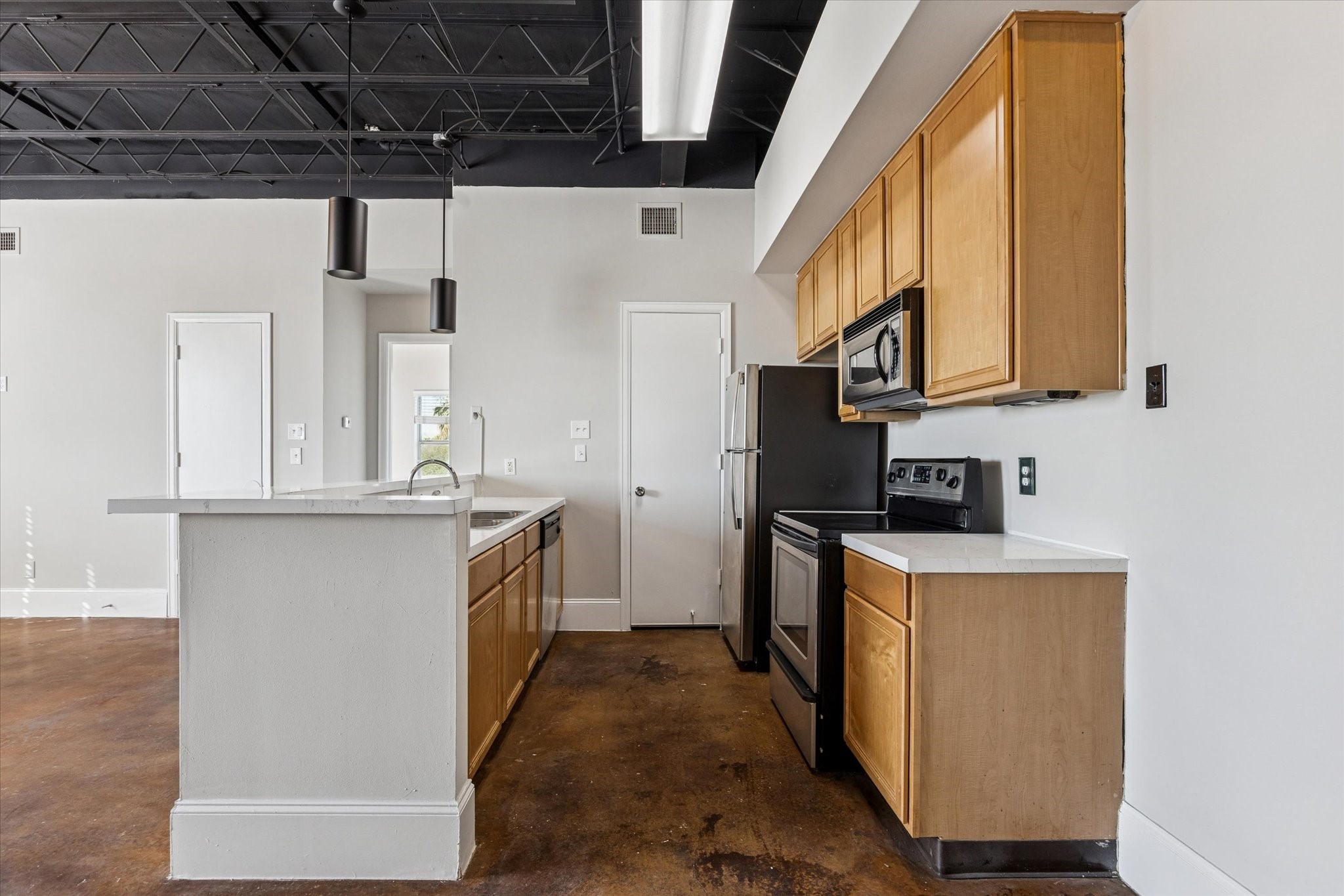 5017 Cornish Street Houston, TX 77007 - Photo 21 of 34 1/1 kitchen