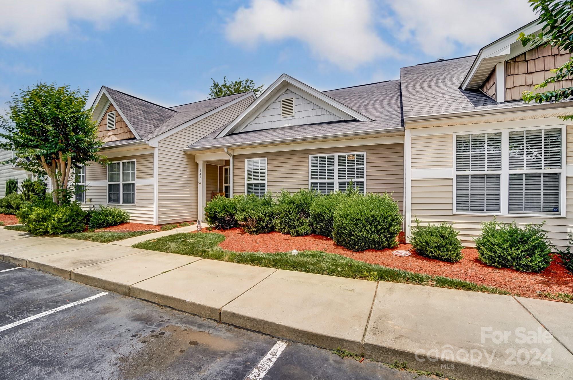 741 Waterfall Way Clover, SC 29710 - Photo 22 of 26 Gallery Image 22