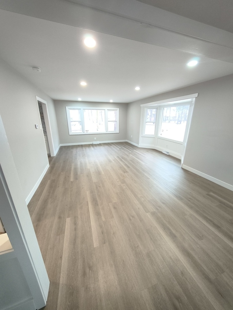 1803 Riverside Drive McHenry, IL 60051 - Photo 11 of 16