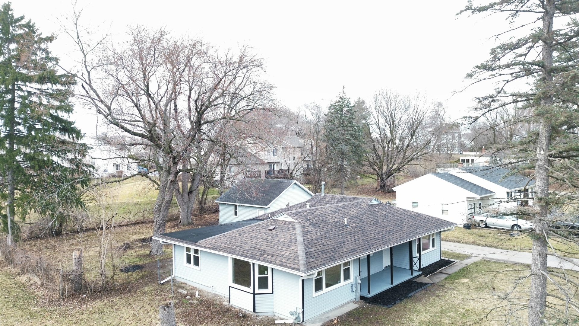 1803 Riverside Drive McHenry, IL 60051 - Photo 4 of 16