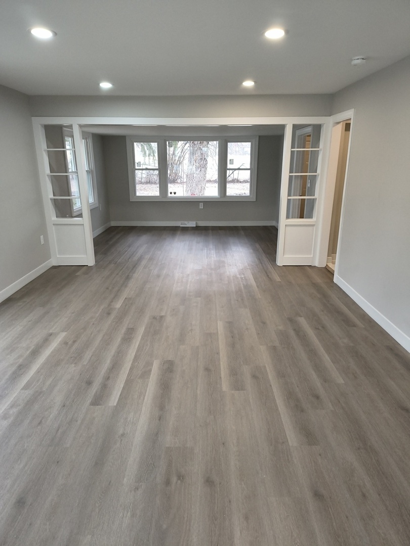 1803 Riverside Drive McHenry, IL 60051 - Photo 9 of 16