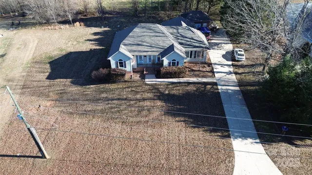 $384,900 | 137 North Shore Drive, Cherryville, NC 28021