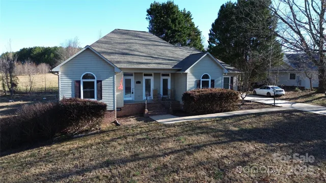 $384,900 | 137 North Shore Drive, Cherryville, NC 28021