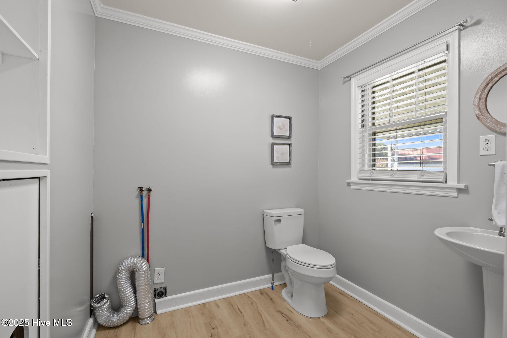 376 Shell Road Atlantic, NC 28511 - Photo 13 of 49 Half bath/Laundry