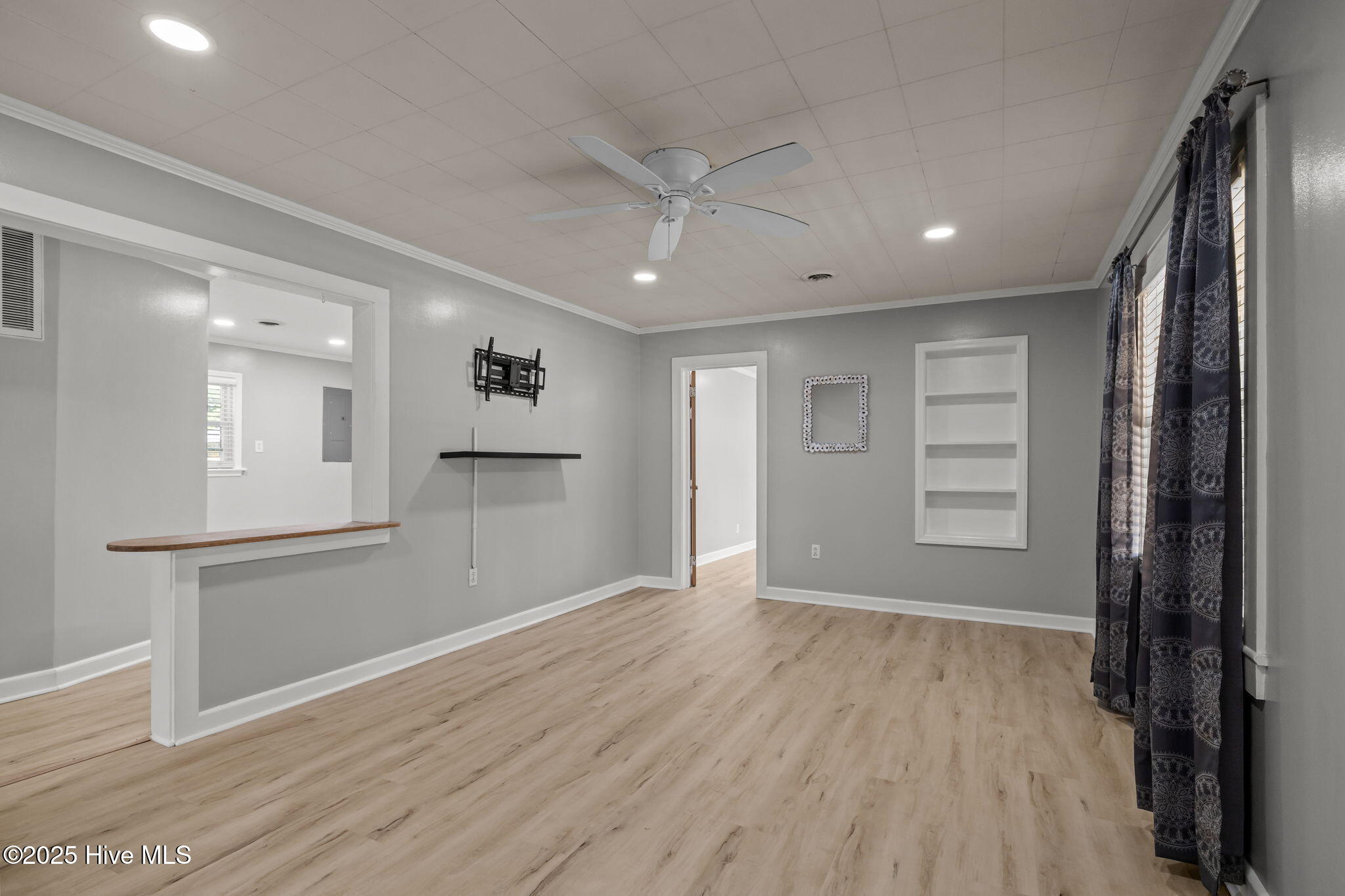 376 Shell Road Atlantic, NC 28511 - Photo 15 of 49 Living Room. Master suite off of living room