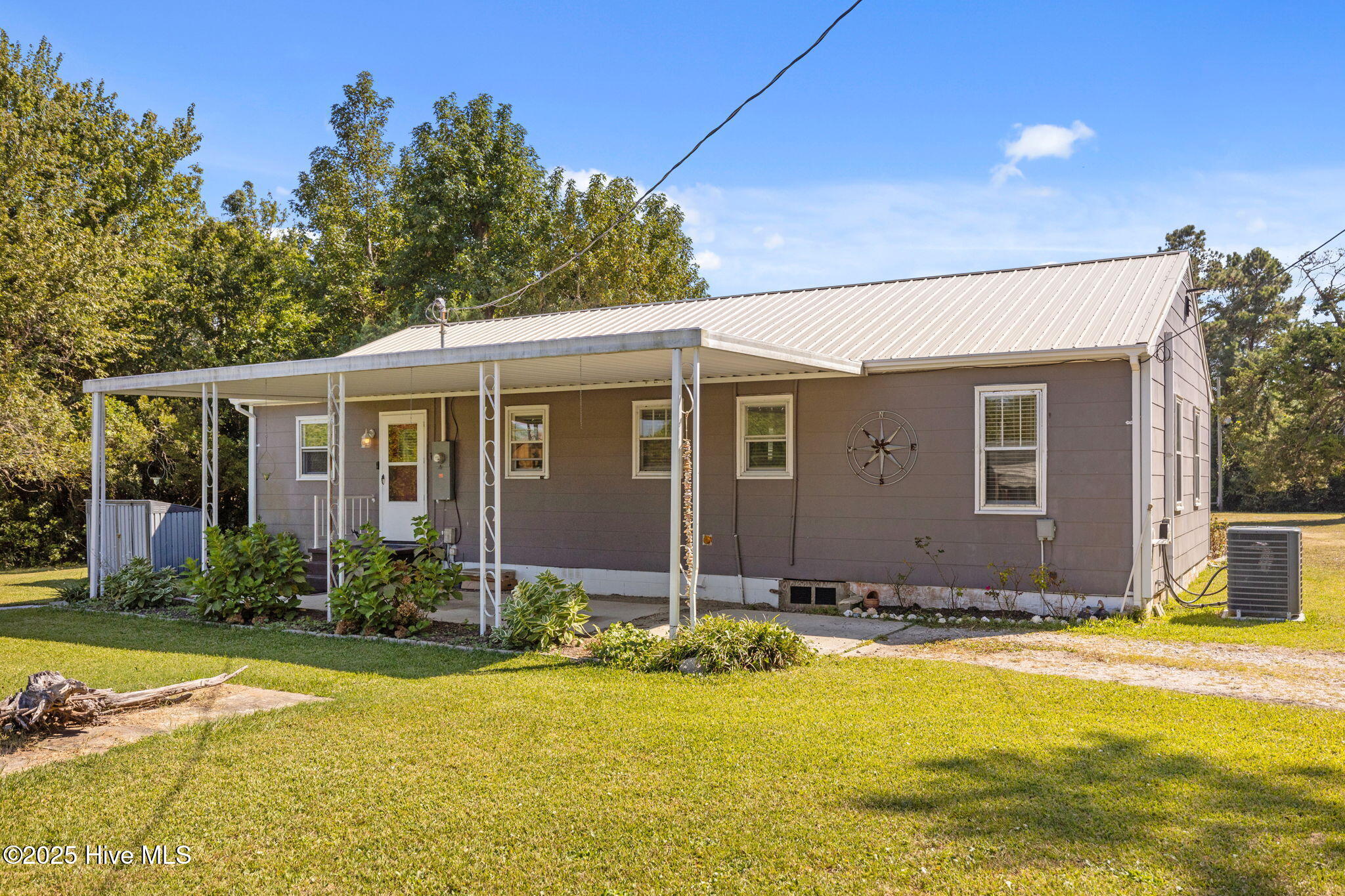 376 Shell Road Atlantic, NC 28511 - Photo 2 of 49 Exterior Front