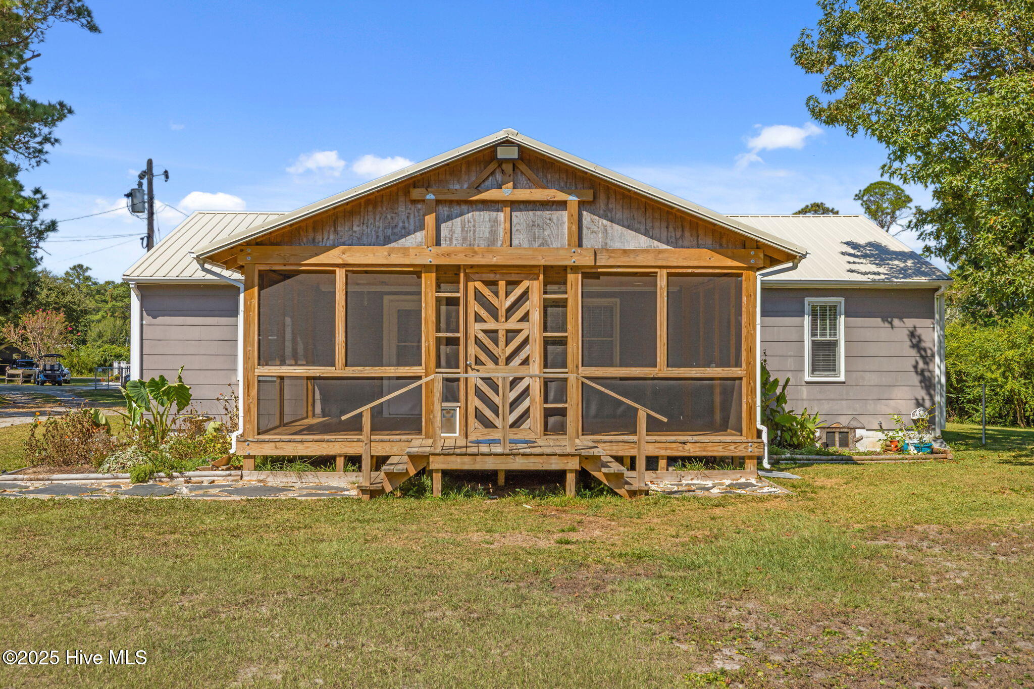 376 Shell Road Atlantic, NC 28511 - Photo 28 of 49 Screen porch exterior