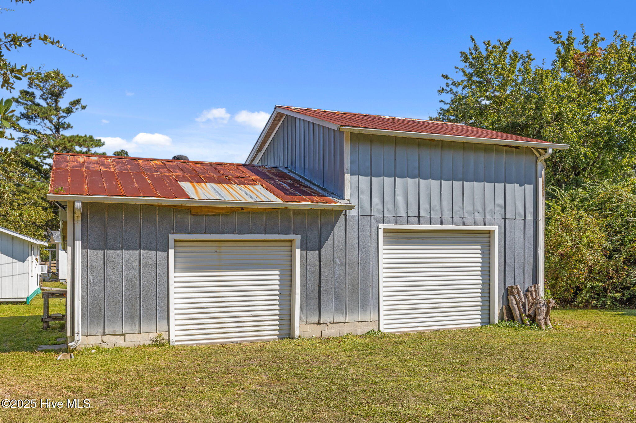 376 Shell Road Atlantic, NC 28511 - Photo 33 of 49 Large shop with an office area. This shop has both electric and water. Outdoor shower with hot and cold water located just out the side door.