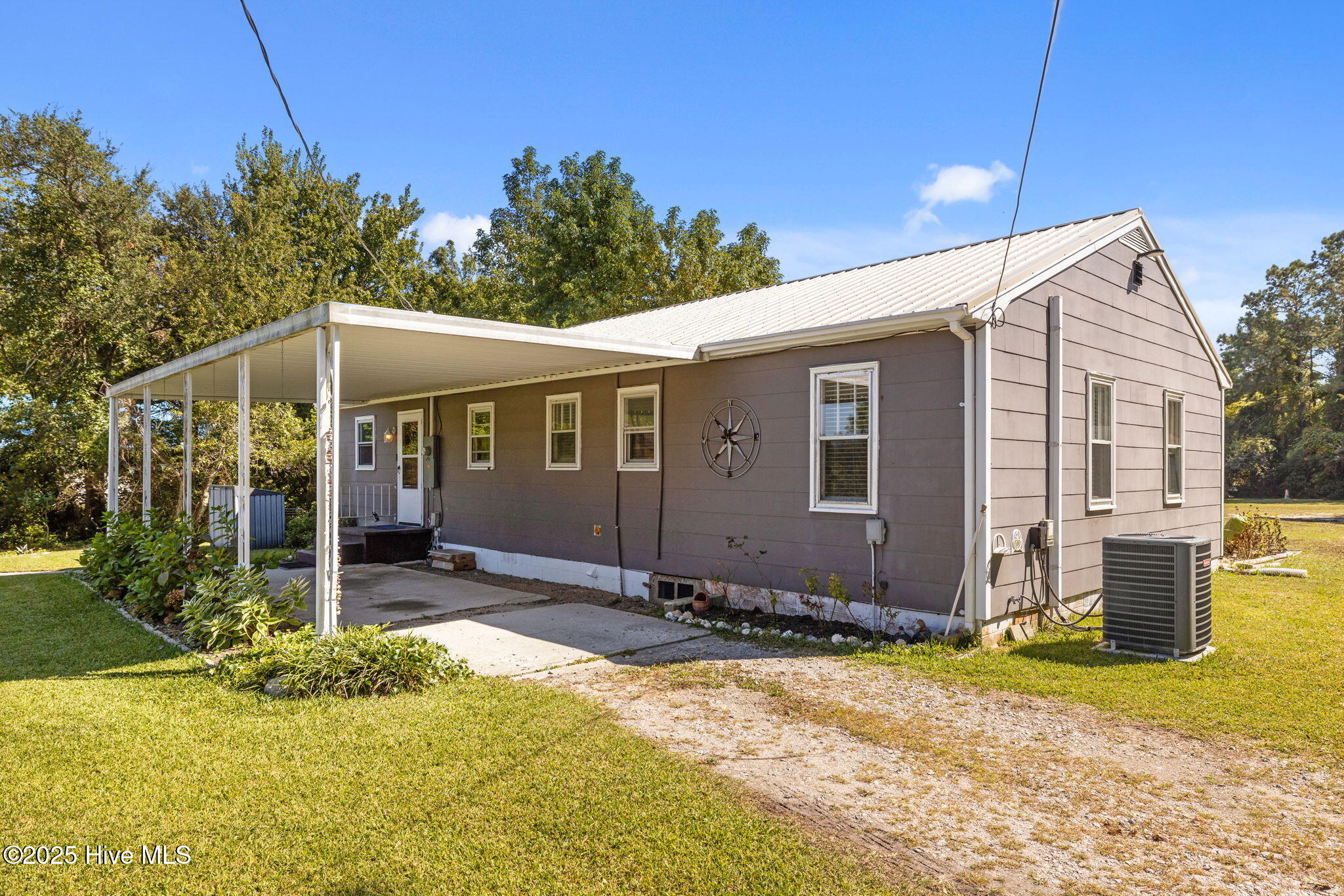 376 Shell Road Atlantic, NC 28511 - Photo 38 of 49 Additional carport view