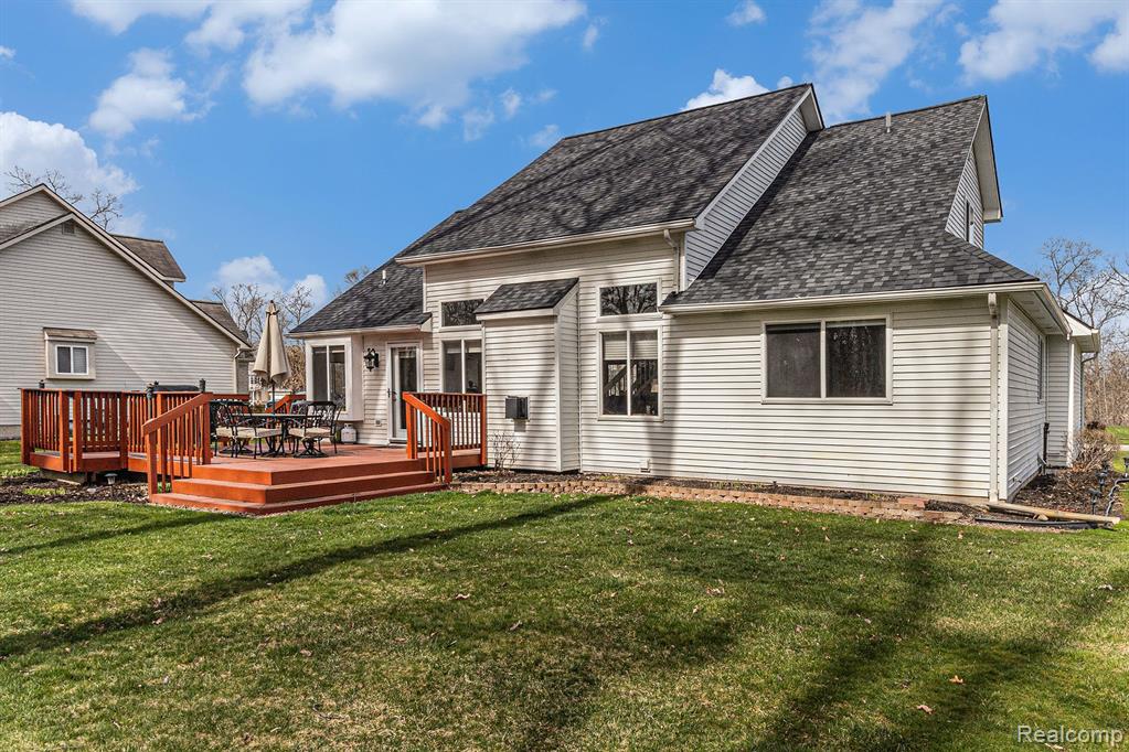 1414 Remsing Street Hartland, MI 48353 - Photo 6 of 24