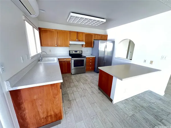 $3,550 | 94-1021 Kaamea Street, Waipahu, HI 96797