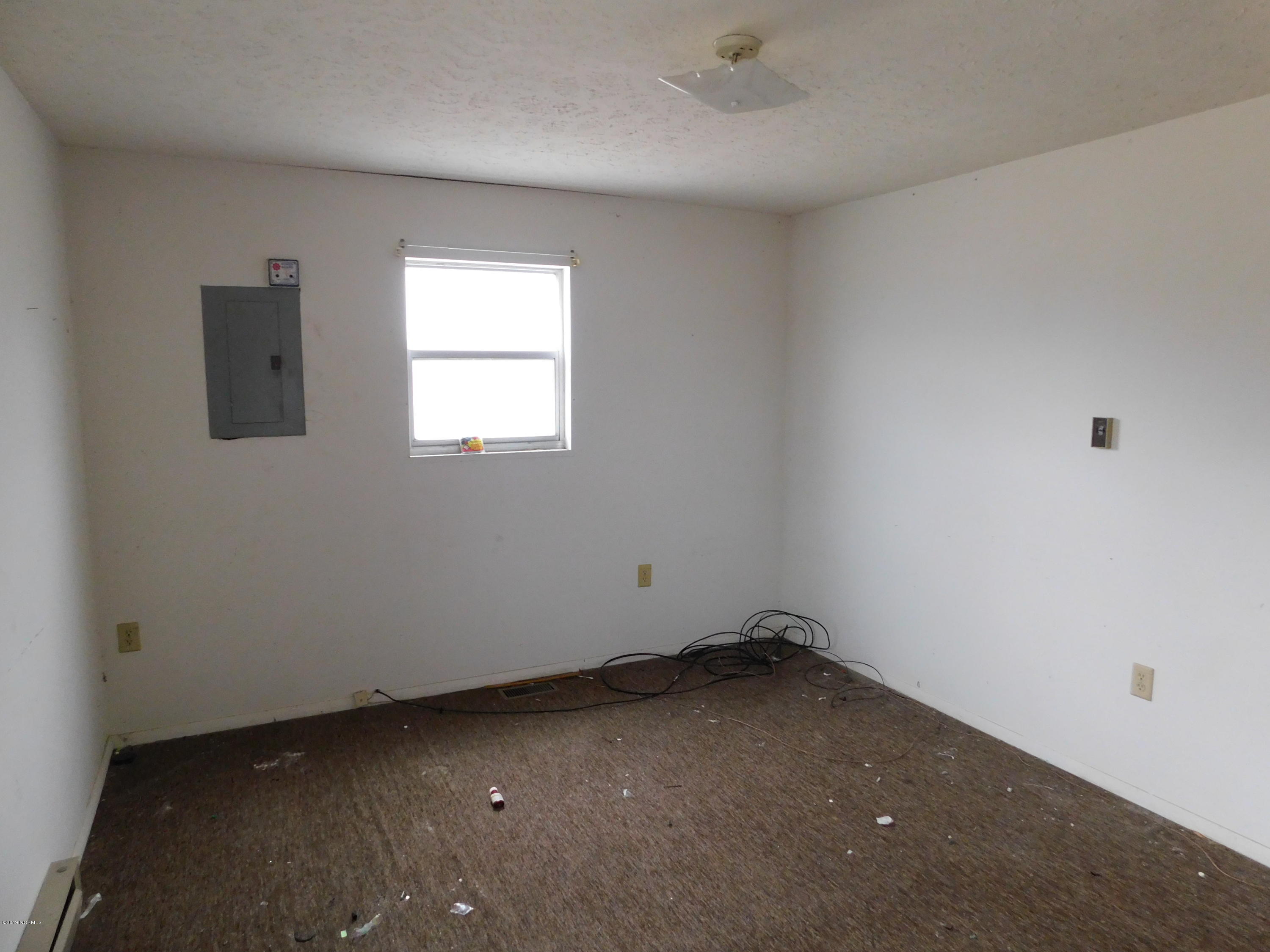 4941 State Line Road Laurinburg, NC 28352 - Photo 4 of 19 DSCN2448