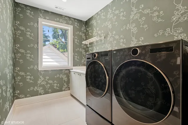 $1,795,000 | 146 Sterling Lane, Wilmette, IL 60091