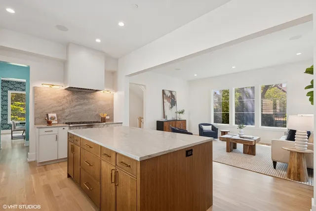 $1,795,000 | 146 Sterling Lane, Wilmette, IL 60091