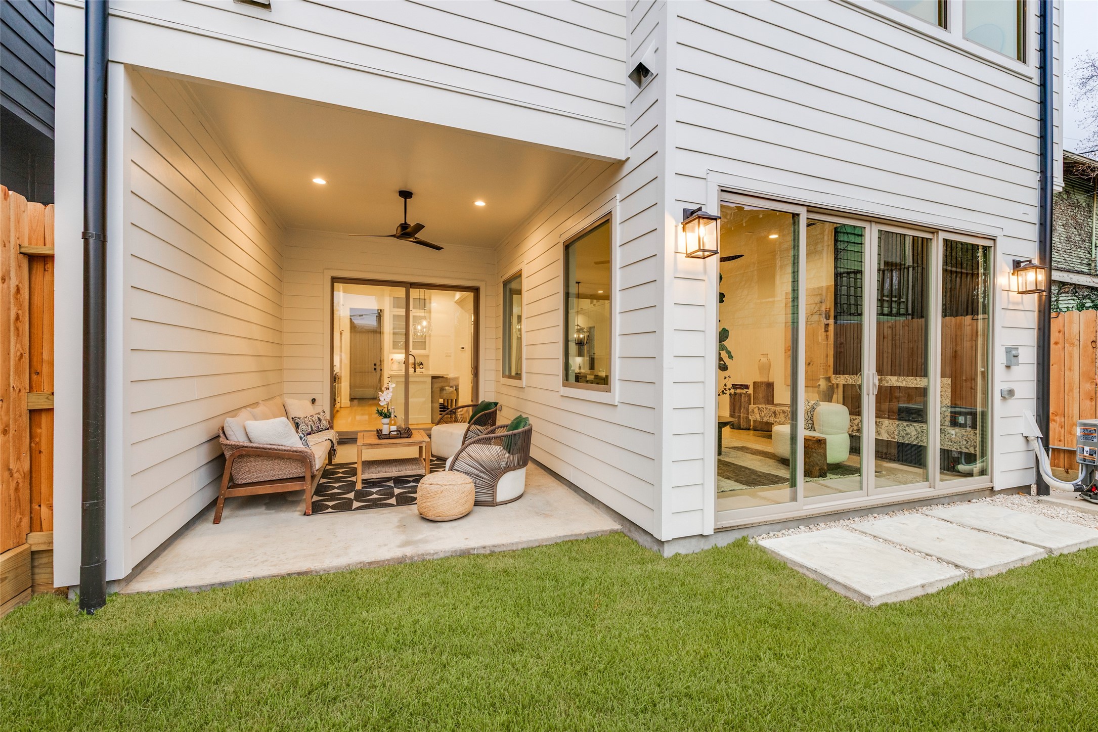 1016 Peden Street Houston, TX 77006 - Photo 42 of 45