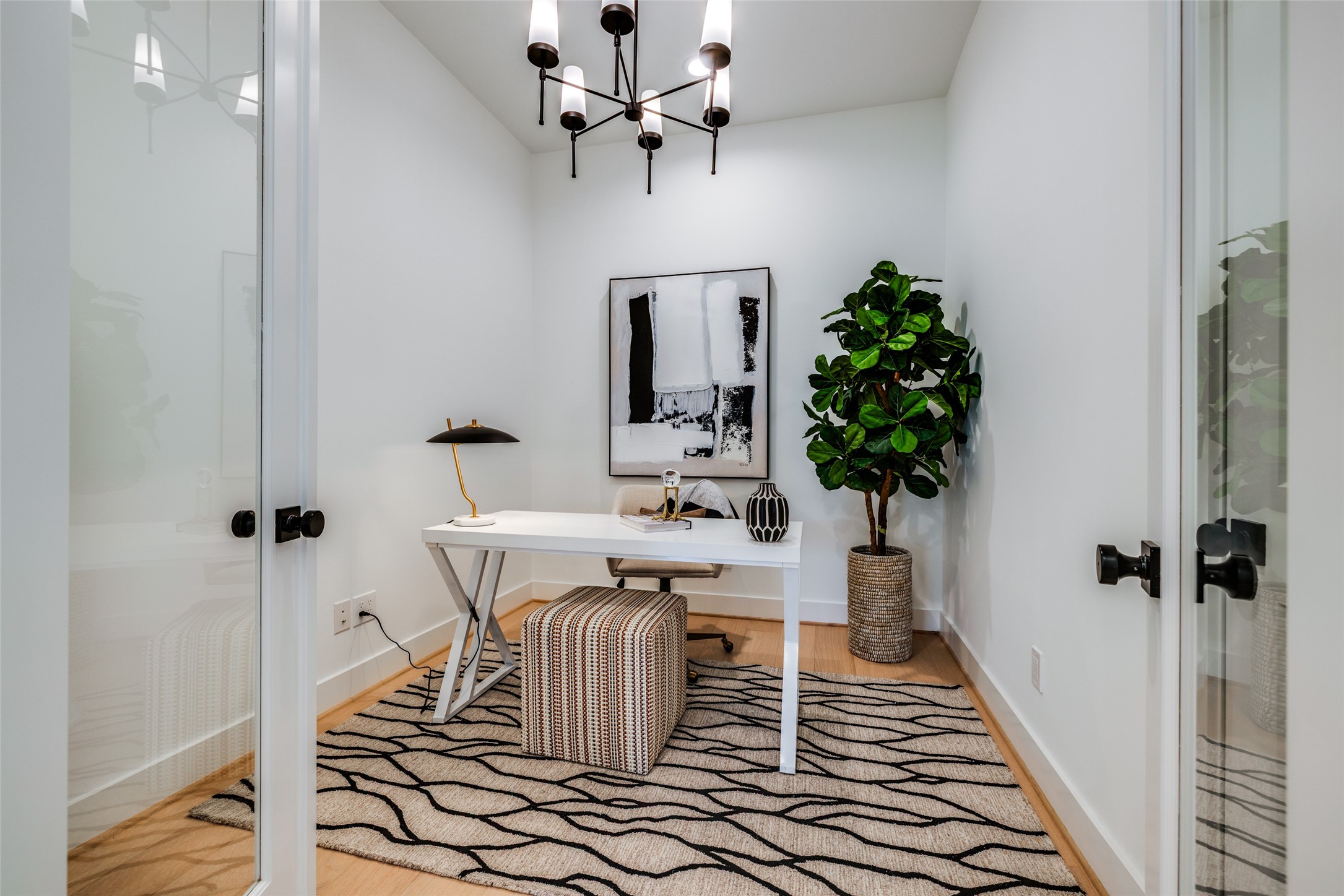 1016 Peden Street Houston, TX 77006 - Photo 8 of 45
